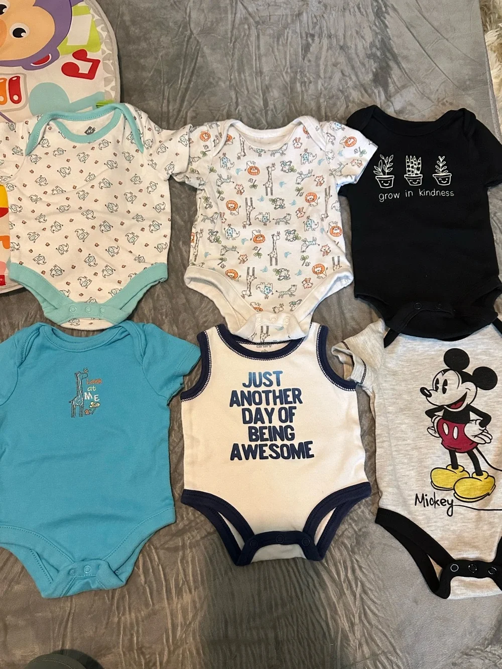 5/$25 Newborn onesie bundle